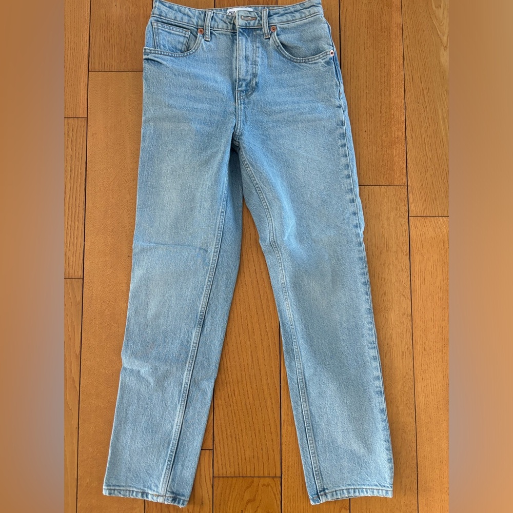 Zara Light Wash Straight Leg Jeans - Pale Blue Denim